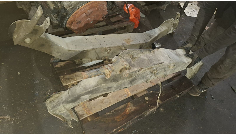 Volvo кронштейн заднего моста мерседес - Lingių pakaba: foto 5 Volvo кронштейн заднего моста мерседес - Lingių pakaba: foto 5