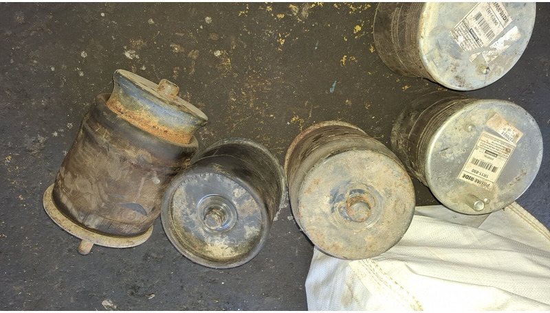 Volvo пневморессора . втулка стабилизатора - Pneumatinė pakaba: foto 3 Volvo пневморессора . втулка стабилизатора - Pneumatinė pakaba: foto 3