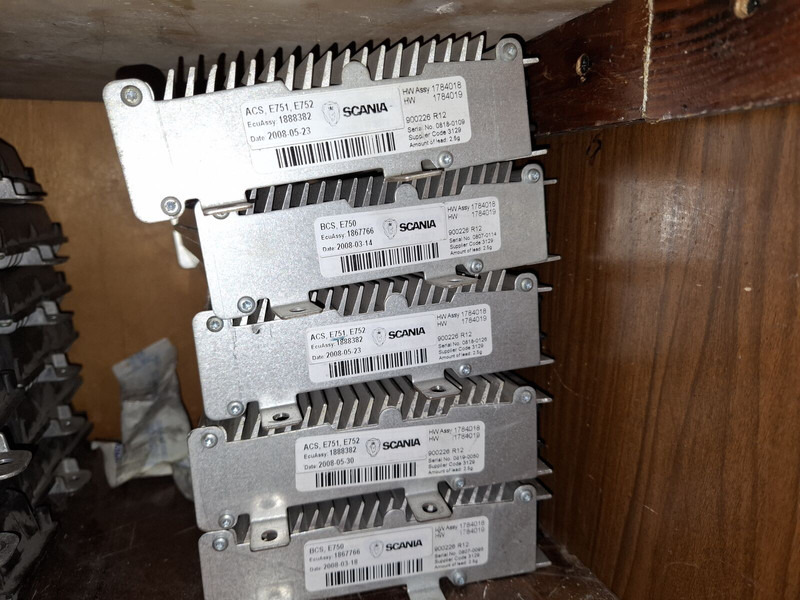 Wabco 1784017. 900226R11. 1759396. 75228-C3B . 176955 - Valdymo blokas: foto 1 Wabco 1784017. 900226R11. 1759396. 75228-C3B . 176955 - Valdymo blokas: foto 1