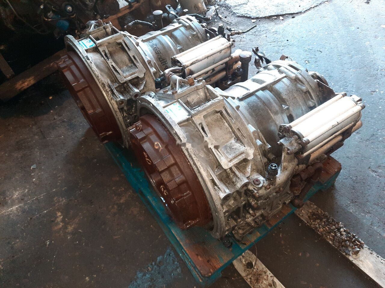 ZF 6HP604C .6HP502C. 6HP552C .6HP602C. 6HP592C. 6HP504C .6HP604C. 6 Volvo Man/ Volvo. Scnia. Mersedes - Pavarų dėžė - Autobusas: foto 3 ZF 6HP604C .6HP502C. 6HP552C .6HP602C. 6HP592C. 6HP504C .6HP604C. 6 Volvo Man/ Volvo. Scnia. Mersedes - Pavarų dėžė - Autobusas: foto 3