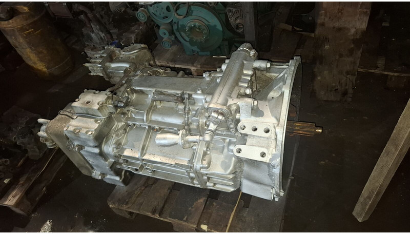ZF GO210-6. S6 85+GV80/ S6 90 + GV90 - Pavarų dėžė: foto 1 ZF GO210-6. S6 85+GV80/ S6 90 + GV90 - Pavarų dėžė: foto 1