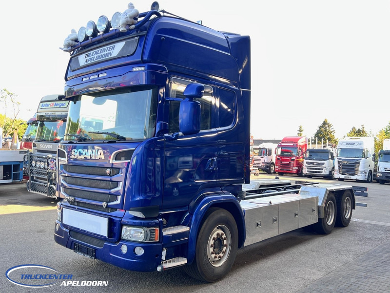 Scania R730 V8 6x4, Retarder, Clutch! Pto, Topline - Važiuoklės sunkvežimis: foto 3 Scania R730 V8 6x4, Retarder, Clutch! Pto, Topline - Važiuoklės sunkvežimis: foto 3