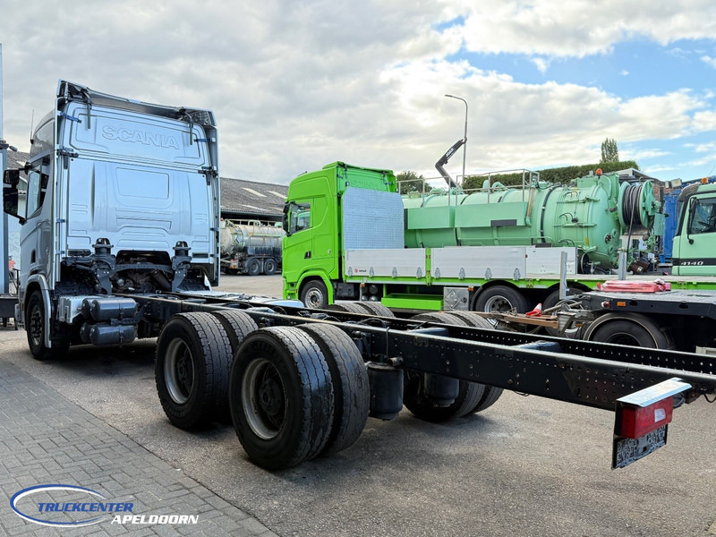 Scania R730 XT NGS V8 6x4 Naafreductie, Retarder, PTO - Važiuoklės sunkvežimis: foto 3 Scania R730 XT NGS V8 6x4 Naafreductie, Retarder, PTO - Važiuoklės sunkvežimis: foto 3