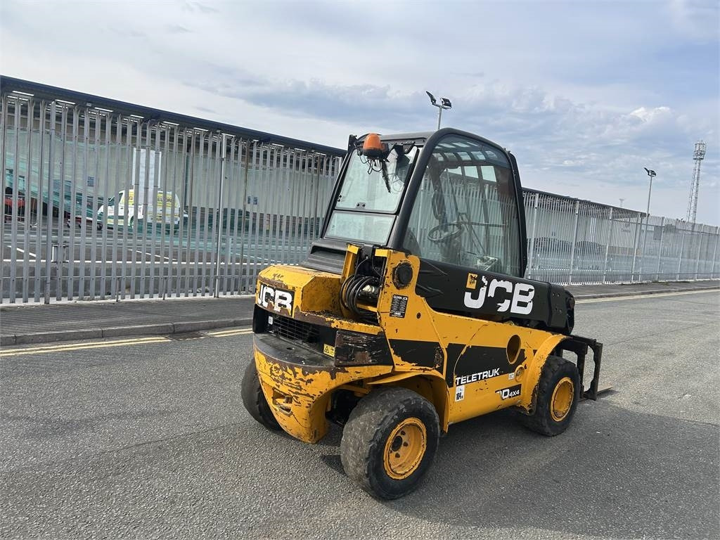 JCB TLT30D 4x4 - Šakinis krautuvas: foto 5 JCB TLT30D 4x4 - Šakinis krautuvas: foto 5