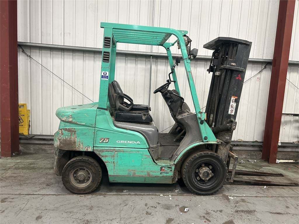 Mitsubishi FD25NT - Dyzelinis krautuvas: foto 5 Mitsubishi FD25NT - Dyzelinis krautuvas: foto 5