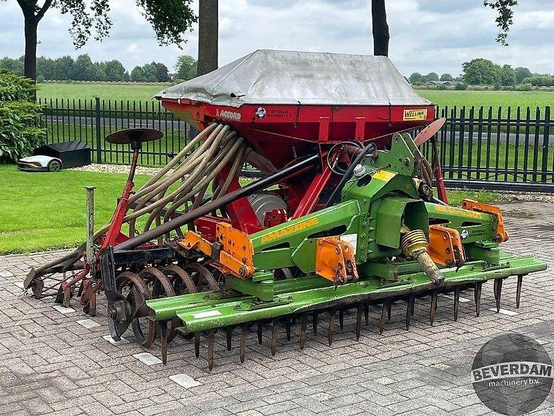 Amazone REV 301 Accord Pneumatic DL 300 - Sėjamoji: foto 1 Amazone REV 301 Accord Pneumatic DL 300 - Sėjamoji: foto 1