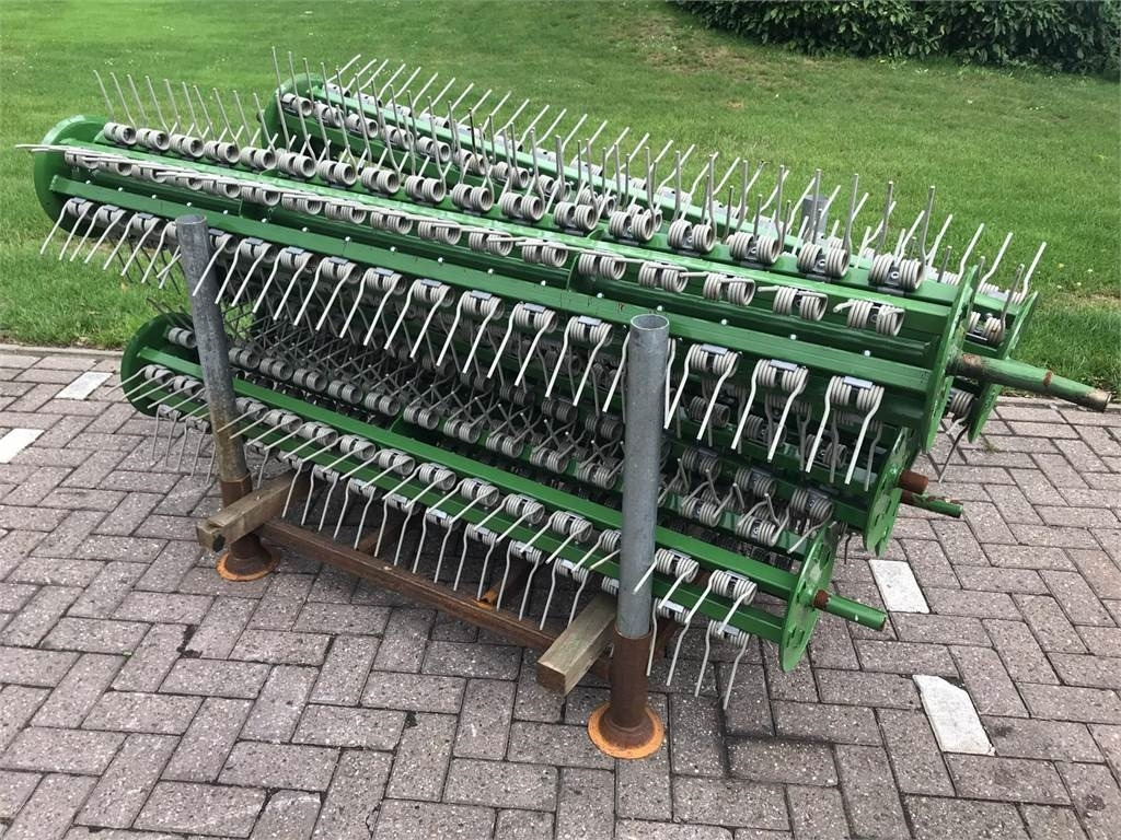 Krone Pick-up nieuw zonder beugels - Įranga už pašarų kombainai: foto 1 Krone Pick-up nieuw zonder beugels - Įranga už pašarų kombainai: foto 1
