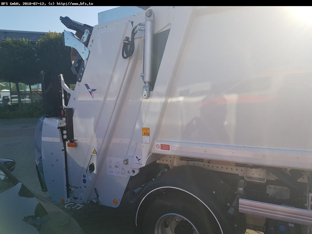 FUSO Canter 9C18 AMT 4x2 HS HL 8,5 t Olympus M - Šiukšliavežis: foto 2 FUSO Canter 9C18 AMT 4x2 HS HL 8,5 t Olympus M - Šiukšliavežis: foto 2