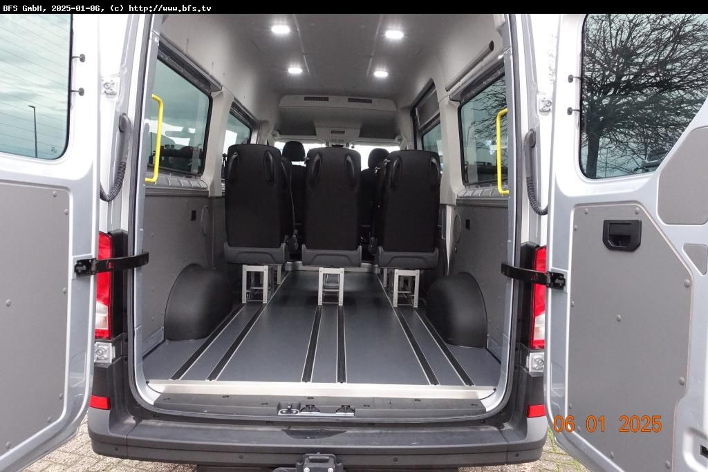 MAN TGE 3.180 4x2 F SB 8 Sitzer, Automatik, Anhängek - Mikroautobusas, Keleivinis furgonas: foto 3 MAN TGE 3.180 4x2 F SB 8 Sitzer, Automatik, Anhängek - Mikroautobusas, Keleivinis furgonas: foto 3