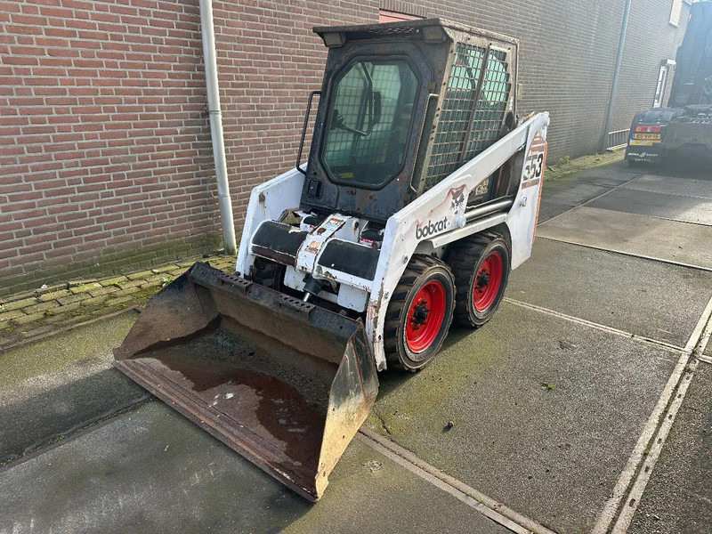Bobcat 553 - Mini krautuvas: foto 1 Bobcat 553 - Mini krautuvas: foto 1