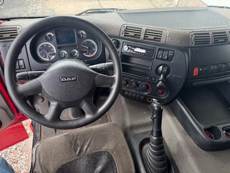 Sunkvežimis su kranu DAF CF 85.460 8X2 HIAB 477E-7 + JIB 75X + REMOTE CONTROL: foto 18