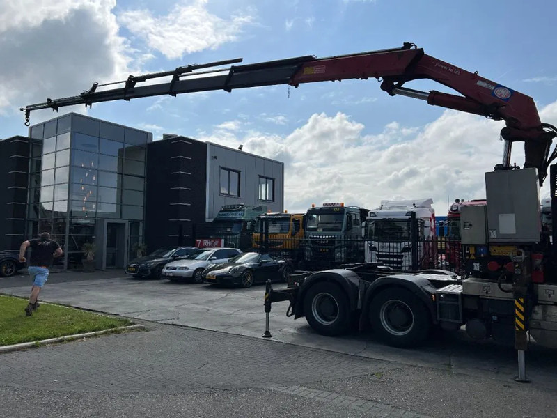 DAF XF 105.460 6X4 EURO 5 + HMF 4220 K6 + REMOTE CONTROL + RETARDER - Sunkvežimis su kranu: foto 2 DAF XF 105.460 6X4 EURO 5 + HMF 4220 K6 + REMOTE CONTROL + RETARDER - Sunkvežimis su kranu: foto 2