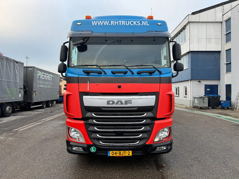 DAF XF 440 6X2 EURO 6 + HERTOGHS HANGER 2X BPW AXLE DHOLLANDIA 3000 KG - Tentinis sunkvežimis: foto 2 DAF XF 440 6X2 EURO 6 + HERTOGHS HANGER 2X BPW AXLE DHOLLANDIA 3000 KG - Tentinis sunkvežimis: foto 2