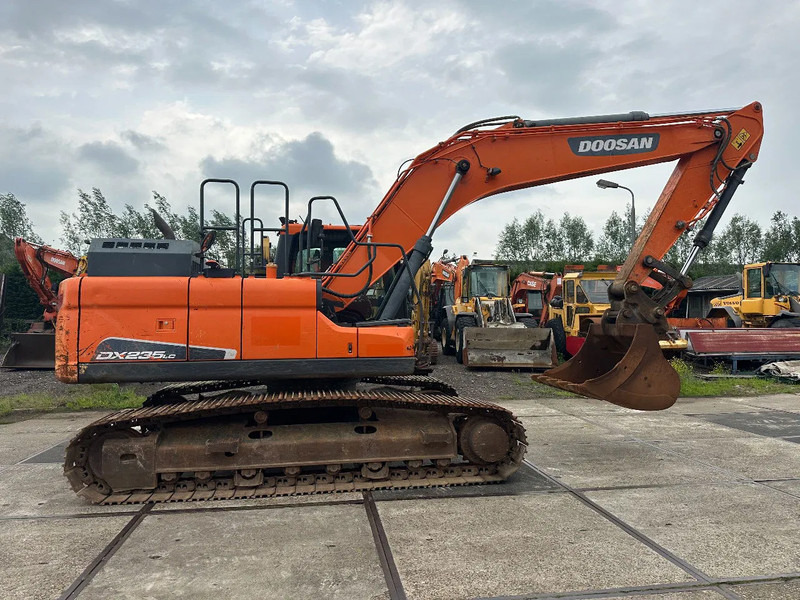 Doosan DX235LC 5 - ONLY 4226 HOURS - - Vikšrinis ekskavatorius: foto 2 Doosan DX235LC 5 - ONLY 4226 HOURS - - Vikšrinis ekskavatorius: foto 2