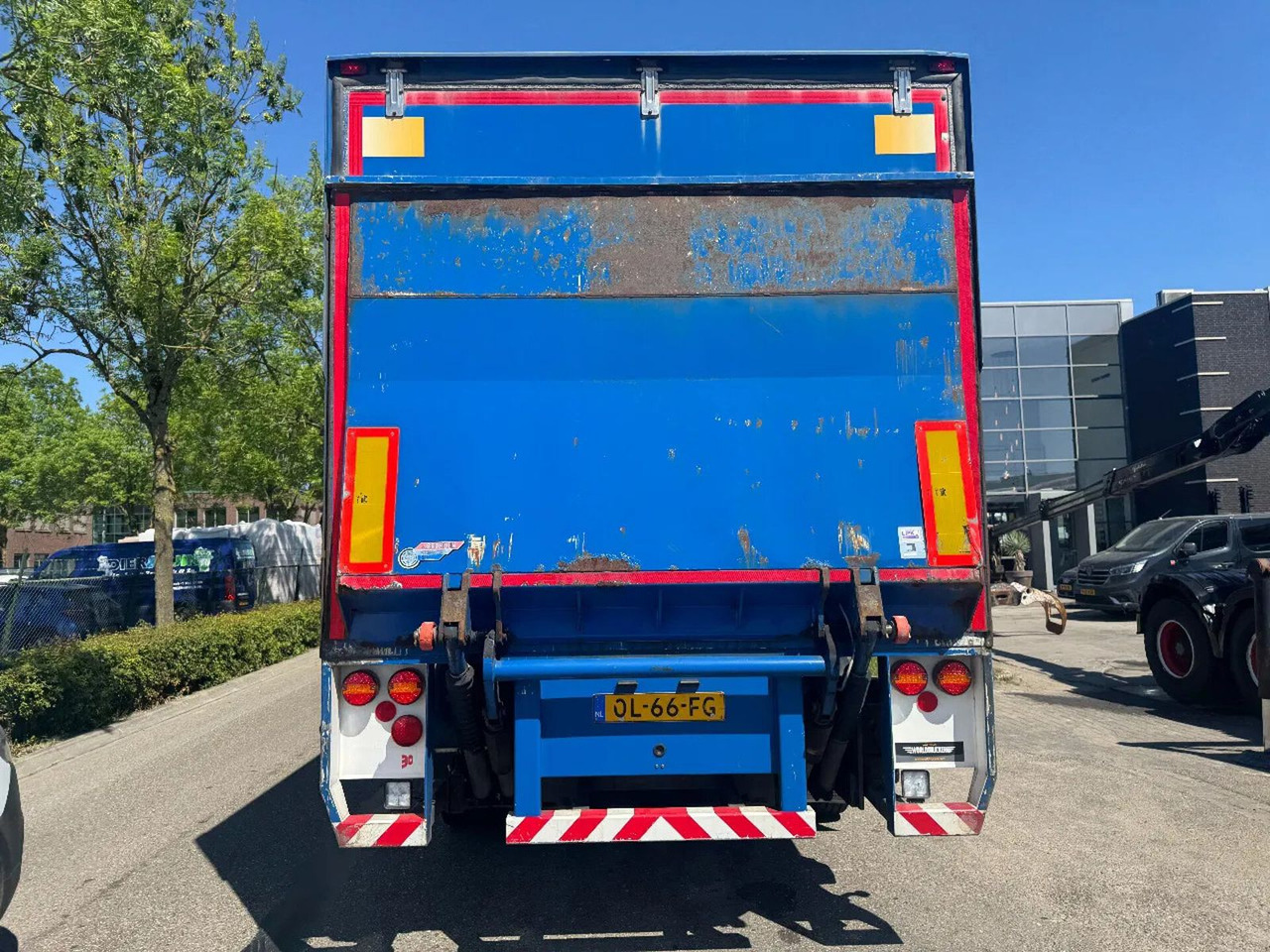 HRD SKFG - BPW AXLE + CARRIER VECTOR 1850MT - Refrižeratorius puspriekabė: foto 4 HRD SKFG - BPW AXLE + CARRIER VECTOR 1850MT - Refrižeratorius puspriekabė: foto 4