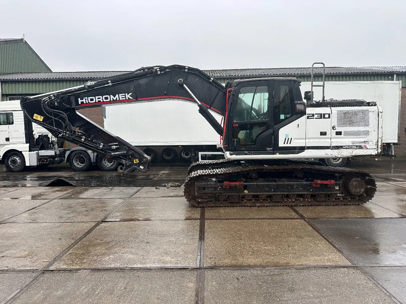 Hidromek HMK 230LC-4 CE, 700 MM PADS, CV, PIPED AUX PIPING,QH, AUTO LUBE, AC REVERSE CAMERA - Vikšrinis ekskavatorius: foto 1 Hidromek HMK 230LC-4 CE, 700 MM PADS, CV, PIPED AUX PIPING,QH, AUTO LUBE, AC REVERSE CAMERA - Vikšrinis ekskavatorius: foto 1