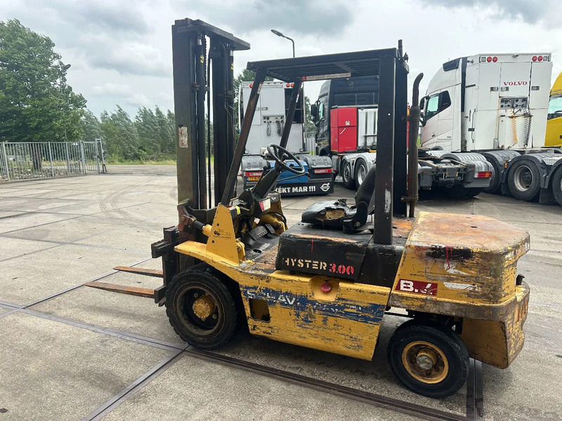 Hyster H3.00XL - 3 TONS - Dyzelinis krautuvas: foto 2 Hyster H3.00XL - 3 TONS - Dyzelinis krautuvas: foto 2