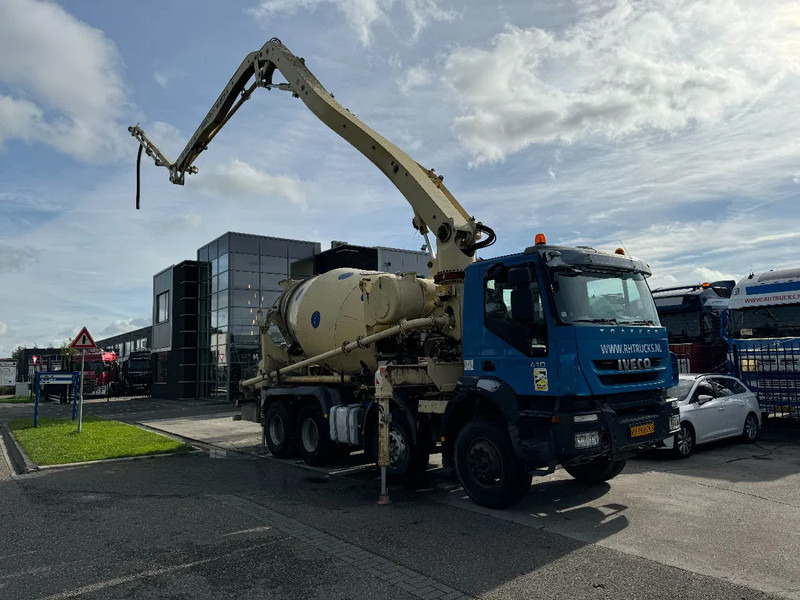 Iveco Eurotrakker 410 8X4 CIFA PUMP 24M + MIXER FULL STEEL + REMOTE CONTROL - Betono siurblys: foto 2 Iveco Eurotrakker 410 8X4 CIFA PUMP 24M + MIXER FULL STEEL + REMOTE CONTROL - Betono siurblys: foto 2