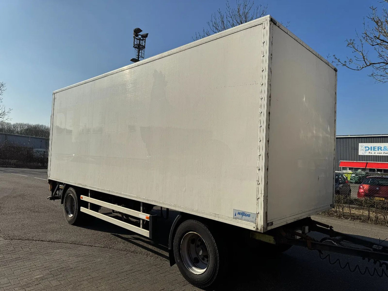 Jumbo MV 200 E + 2 AXLE BPW + DHOLLANDIA - Furgonas priekaba: foto 1 Jumbo MV 200 E + 2 AXLE BPW + DHOLLANDIA - Furgonas priekaba: foto 1