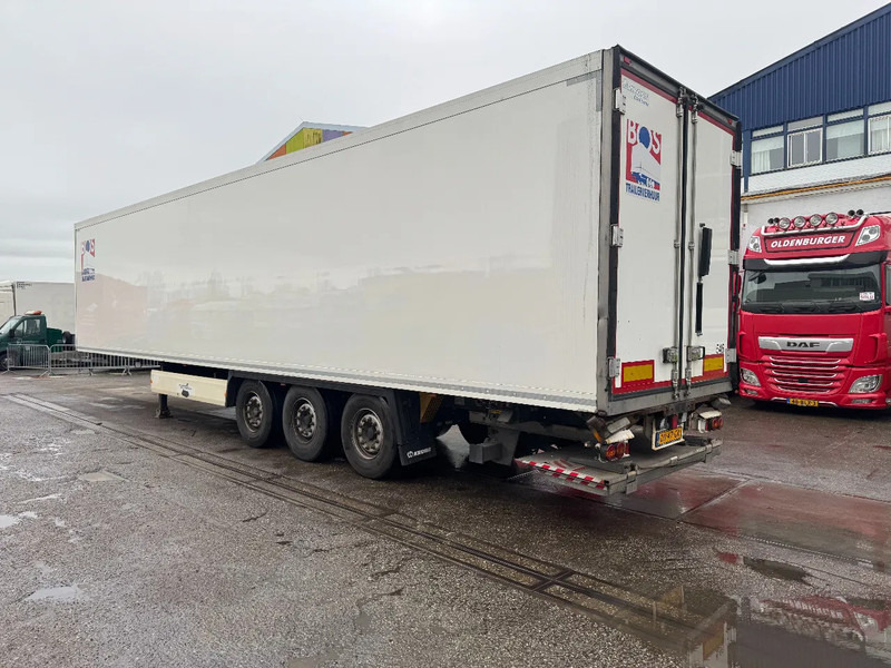 Krone SD 3 AXLE DISC BRAKES THERMO KING SLXe + DHOLLANDIA 2000kg - Refrižeratorius puspriekabė: foto 4 Krone SD 3 AXLE DISC BRAKES THERMO KING SLXe + DHOLLANDIA 2000kg - Refrižeratorius puspriekabė: foto 4
