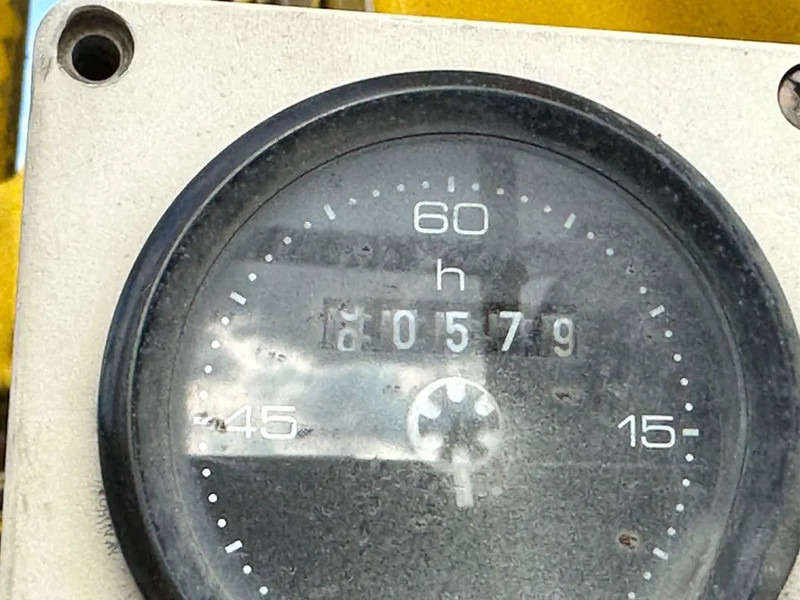 Platforminė/ Bortinė puspriekabė LAG HIAB ROLLER 130 R 2009: foto 9 Platforminė/ Bortinė puspriekabė LAG HIAB ROLLER 130 R 2009: foto 9