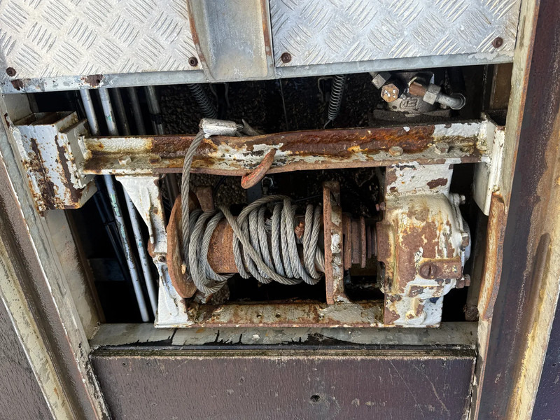 MAN TGA 18.430 4X2 + 3x WINCH + TACK 2 AXLE - YEAR 2007 lizingą MAN TGA 18.430 4X2 + 3x WINCH + TACK 2 AXLE - YEAR 2007: foto 16 MAN TGA 18.430 4X2 + 3x WINCH + TACK 2 AXLE - YEAR 2007 lizingą MAN TGA 18.430 4X2 + 3x WINCH + TACK 2 AXLE - YEAR 2007: foto 16