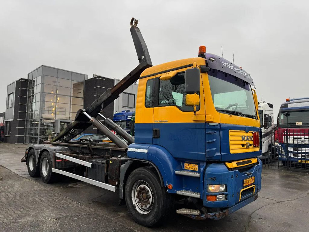 MAN TGA 28.440 6X2 - EURO 4 + VDL HOOK + LIFT AXLE - Hook-lift sunkvežimis: foto 2 MAN TGA 28.440 6X2 - EURO 4 + VDL HOOK + LIFT AXLE - Hook-lift sunkvežimis: foto 2