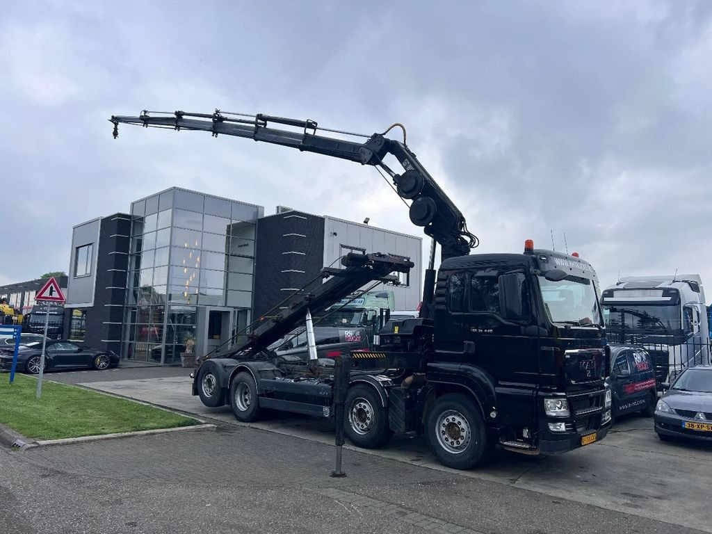 MAN TGS 35.440 8X2-4 + HIAB 220C-5 REMOTE + CABLE LI - Hook-lift sunkvežimis: foto 4 MAN TGS 35.440 8X2-4 + HIAB 220C-5 REMOTE + CABLE LI - Hook-lift sunkvežimis: foto 4