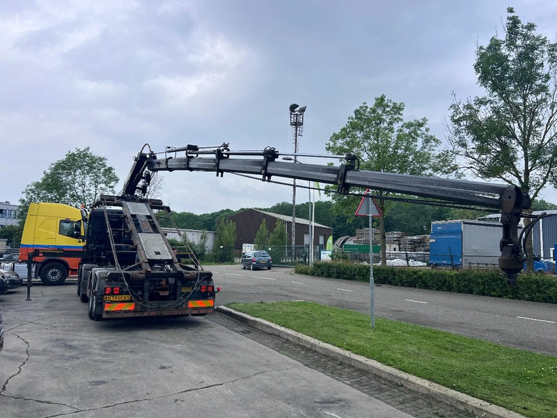 MAN TGS 35.440 8X2-4 + HIAB 220C-5 REMOTE + CABLE LIFT AUTOMATIC - Sunkvežimis su kranu: foto 5 MAN TGS 35.440 8X2-4 + HIAB 220C-5 REMOTE + CABLE LIFT AUTOMATIC - Sunkvežimis su kranu: foto 5