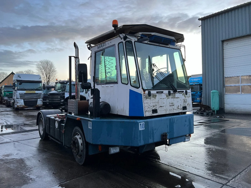 Mafi MT25T131C 4X2 *GEARBOX DON'T GO IN REVERSE* MT25T131C - Terminalų vilkikas: foto 3 Mafi MT25T131C 4X2 *GEARBOX DON'T GO IN REVERSE* MT25T131C - Terminalų vilkikas: foto 3