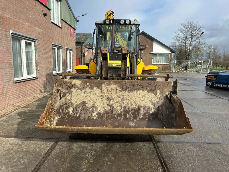 New Holland LB115B, CE, 240 MM MULTI PURPOSE LOADER BUCKET, 800 MM BACHOE DIGGING BUCKET, FLIP OVER FORKS, AIR CONDITIONER - Ekskavatorius-krautuvas: foto 4 New Holland LB115B, CE, 240 MM MULTI PURPOSE LOADER BUCKET, 800 MM BACHOE DIGGING BUCKET, FLIP OVER FORKS, AIR CONDITIONER - Ekskavatorius-krautuvas: foto 4