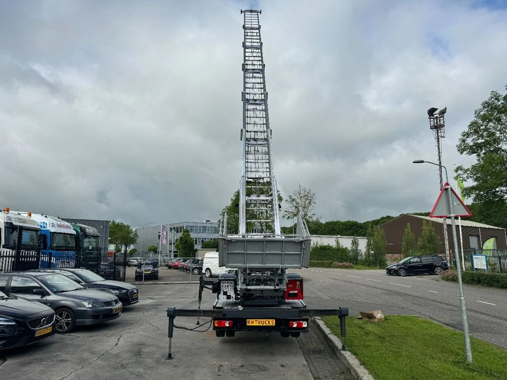 Nissan CABSTAR 35.13 EURO 6 + LIFT 25 METER + REMOTE CO - Autobokštelio: foto 4 Nissan CABSTAR 35.13 EURO 6 + LIFT 25 METER + REMOTE CO - Autobokštelio: foto 4
