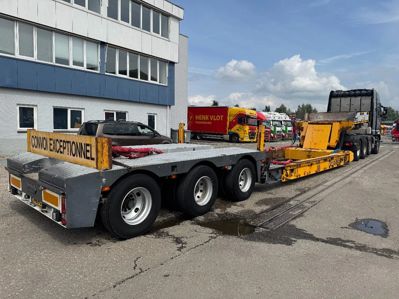 Nooteboom EURO 60-03K 6 METER EXTENDABLE 3X STEERING BPW AXLE - Žemo profilio platforma puspriekabė: foto 3 Nooteboom EURO 60-03K 6 METER EXTENDABLE 3X STEERING BPW AXLE - Žemo profilio platforma puspriekabė: foto 3