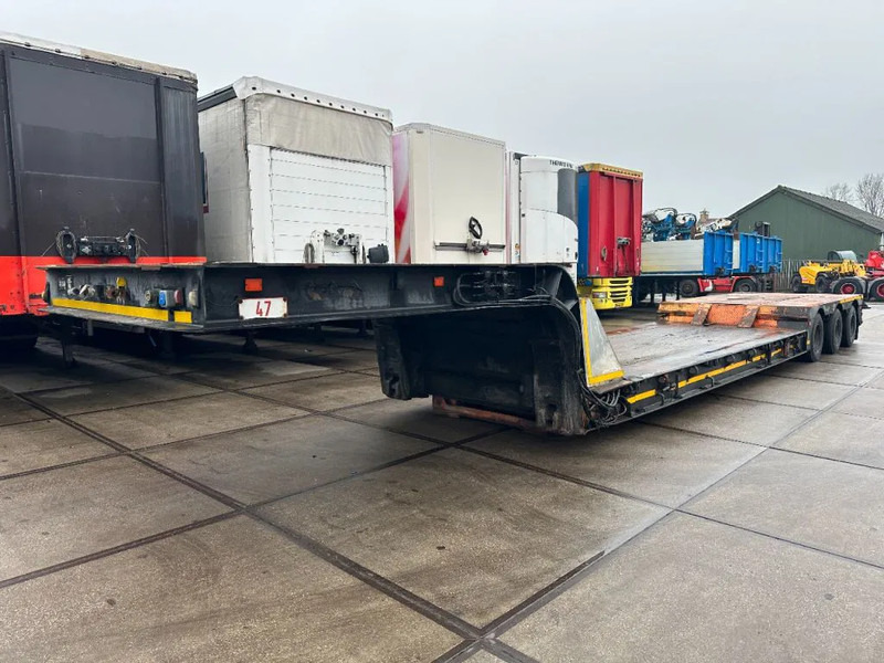 Nooteboom OSDBAZ-45VV, 3 AXLE STEERING, 3,6 M EXTENDABLE - Žemo profilio platforma puspriekabė: foto 4 Nooteboom OSDBAZ-45VV, 3 AXLE STEERING, 3,6 M EXTENDABLE - Žemo profilio platforma puspriekabė: foto 4