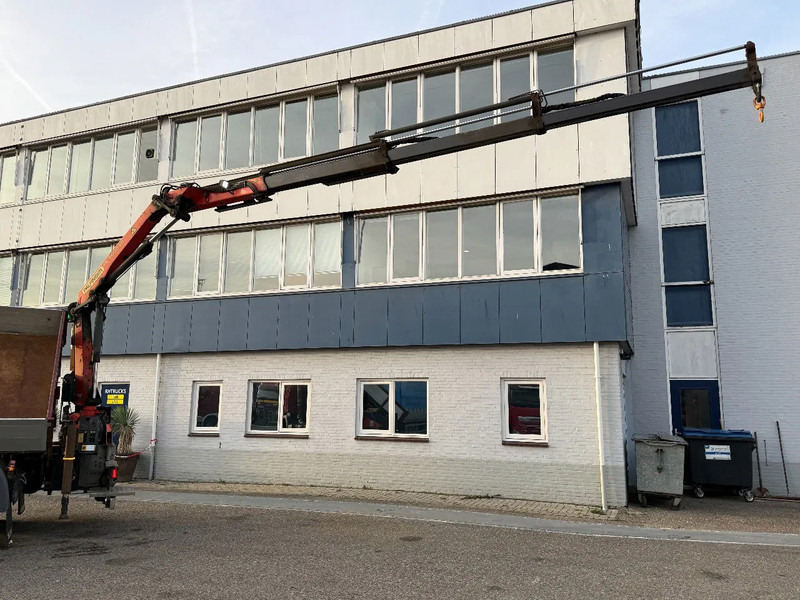 Scania G370 4X4 EURO 6 + 3-SIDE TIPPER + PALFINGER PK9002 + REMOTE - Sunkvežimis su kranu: foto 4 Scania G370 4X4 EURO 6 + 3-SIDE TIPPER + PALFINGER PK9002 + REMOTE - Sunkvežimis su kranu: foto 4