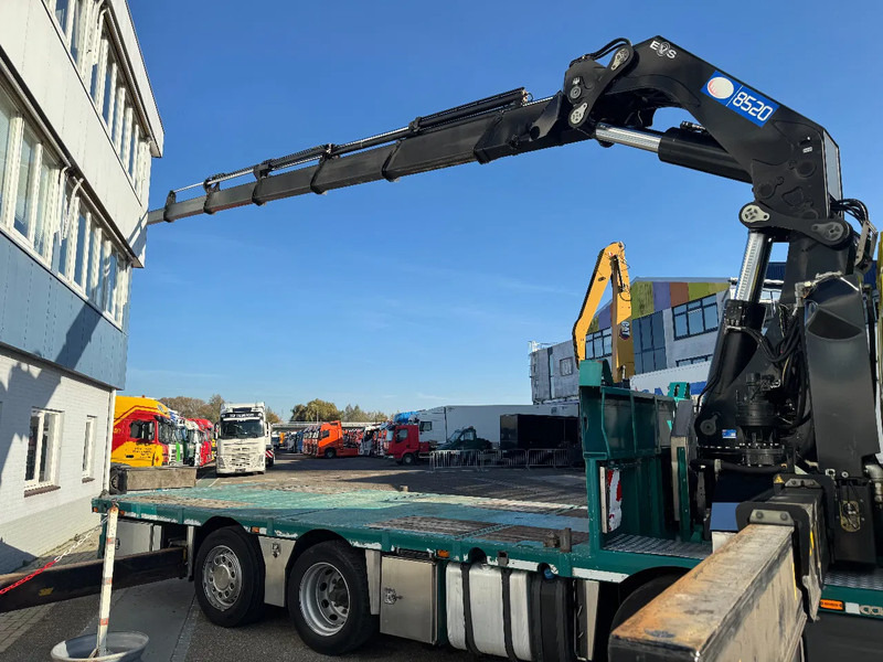 Scania G440 8X2 EURO 6 HMF 8520 + REMOTE CONTROL TWISTLOCKS - Platforminis/ Bortinis sunkvežimis, Sunkvežimis su kranu: foto 4 Scania G440 8X2 EURO 6 HMF 8520 + REMOTE CONTROL TWISTLOCKS - Platforminis/ Bortinis sunkvežimis, Sunkvežimis su kranu: foto 4