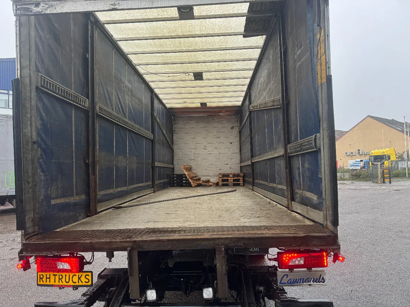 Scania P230 4X2 MANUAL + ZEPRO 2500 KG LIFT + REMOTE CONTROL - Tentinis sunkvežimis: foto 5 Scania P230 4X2 MANUAL + ZEPRO 2500 KG LIFT + REMOTE CONTROL - Tentinis sunkvežimis: foto 5