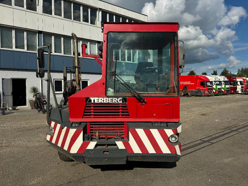 Terberg TT17 TT17 HUB REDUCTION - Terminalų vilkikas: foto 2 Terberg TT17 TT17 HUB REDUCTION - Terminalų vilkikas: foto 2