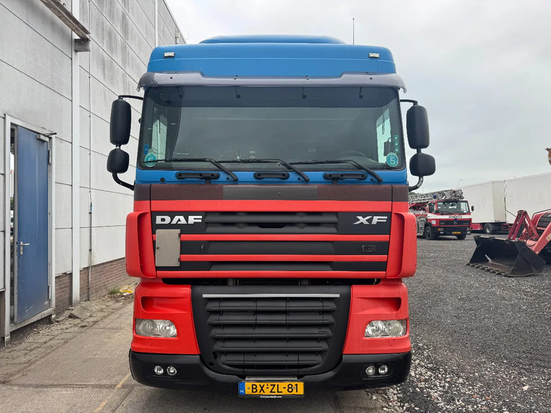 DAF XF 105.410 4X2 MEGA STANDKLIMA AIRCO - Vilkikas: foto 2 DAF XF 105.410 4X2 MEGA STANDKLIMA AIRCO - Vilkikas: foto 2