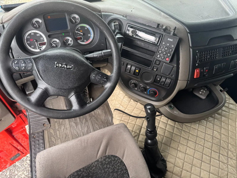 Vilkikas DAF XF 105.410 6X2 MANUAL GEARBOX - EURO 4: foto 10