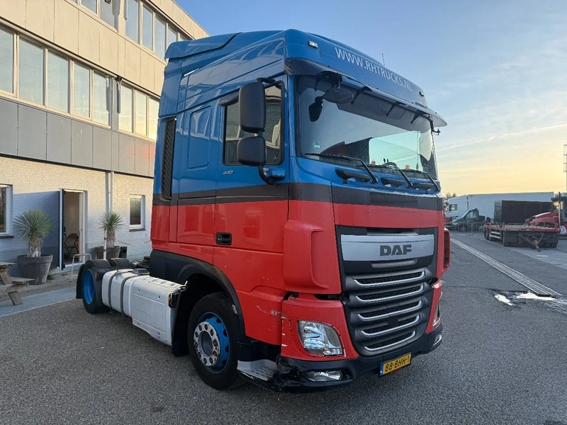 DAF XF 440 XF 440 TREKKER EURO 6 - Vilkikas: foto 1 DAF XF 440 XF 440 TREKKER EURO 6 - Vilkikas: foto 1