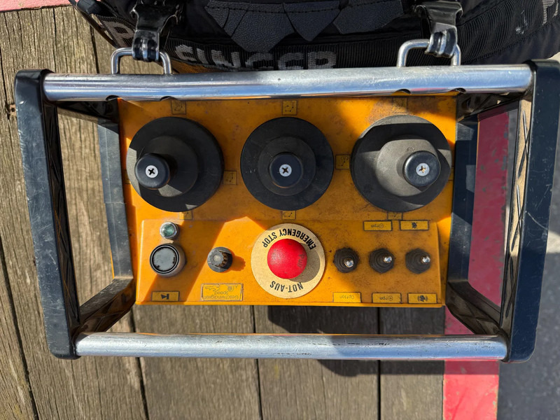 MAN 33.463 33-463 8x4 met 62 effer kraan 6x uitschuifbaar lizingą MAN 33.463 33-463 8x4 met 62 effer kraan 6x uitschuifbaar: foto 6 MAN 33.463 33-463 8x4 met 62 effer kraan 6x uitschuifbaar lizingą MAN 33.463 33-463 8x4 met 62 effer kraan 6x uitschuifbaar: foto 6