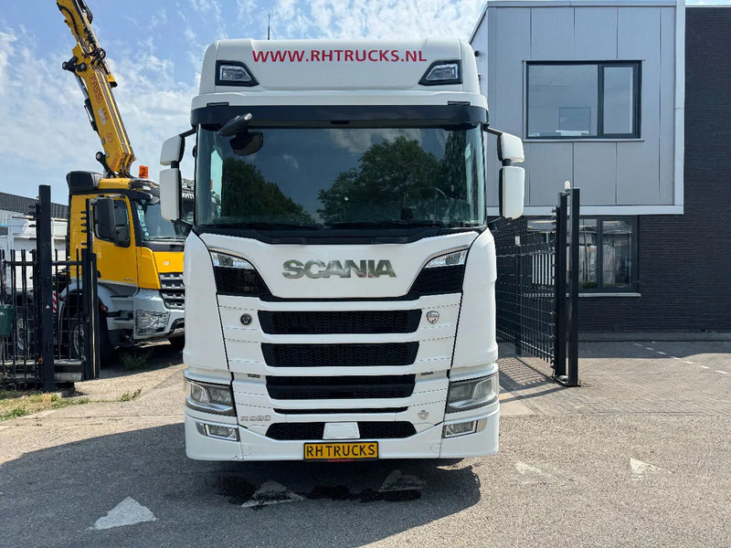 Scania R580 V8 NGS 6X4 EURO 6 RETARDER - Vilkikas: foto 2 Scania R580 V8 NGS 6X4 EURO 6 RETARDER - Vilkikas: foto 2
