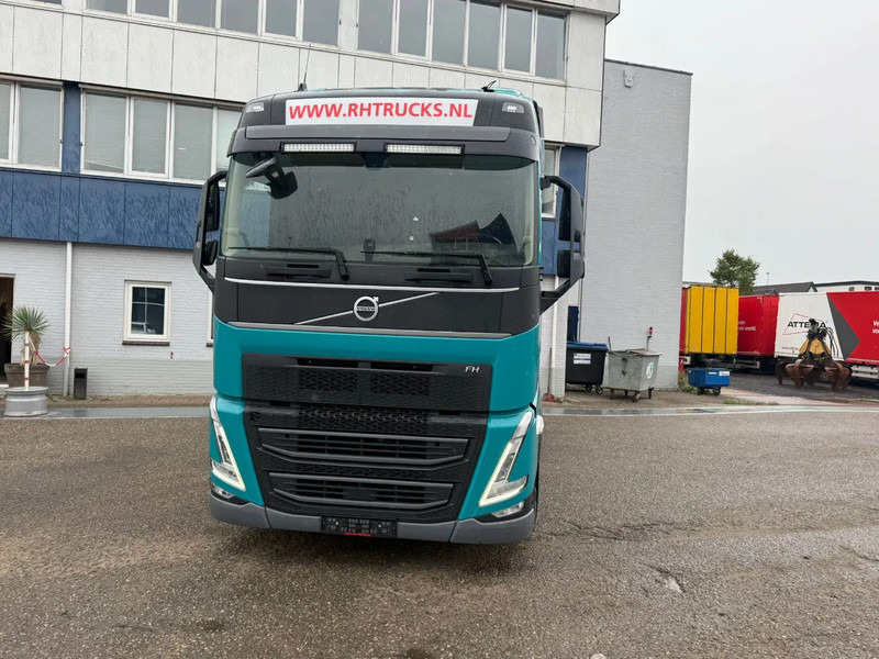 Volvo FH 460 6X2 EURO 6 - FH5 - Vilkikas: foto 2 Volvo FH 460 6X2 EURO 6 - FH5 - Vilkikas: foto 2