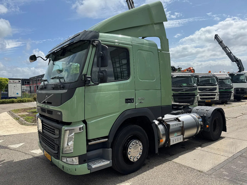 Volvo FM 420 4X2 - DIESEL & LNG GAS - Vilkikas: foto 1 Volvo FM 420 4X2 - DIESEL & LNG GAS - Vilkikas: foto 1