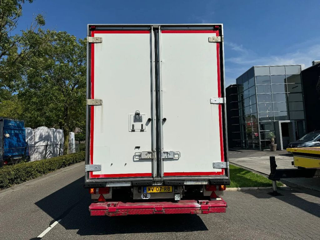 Volvo FH 12.420 4X2 EURO 3+ BURG HANGER + THERMO KING - Refrižeratorius sunkvežimis: foto 5 Volvo FH 12.420 4X2 EURO 3+ BURG HANGER + THERMO KING - Refrižeratorius sunkvežimis: foto 5