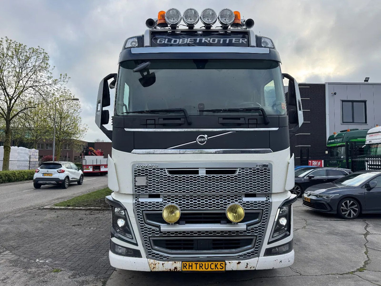 Volvo FH 16.650 6X4 - EURO 6 + CARRIER SUPRA 750 - Refrižeratorius sunkvežimis: foto 2 Volvo FH 16.650 6X4 - EURO 6 + CARRIER SUPRA 750 - Refrižeratorius sunkvežimis: foto 2