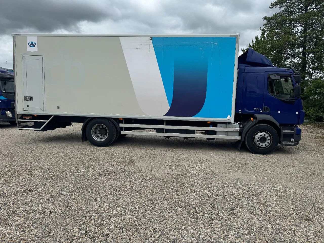 Furgonas sunkvežimis Volvo FL 250 4X2 3 UNITS CARGO LOCK + DHOLLANDIA LIFT: foto 8