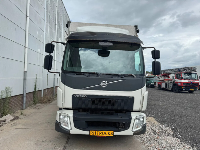 Tentinis sunkvežimis, Sunkvežimis su kranu Volvo FL 250 4X2 EURO 6 + FASSI MICRO M25A.12: foto 12