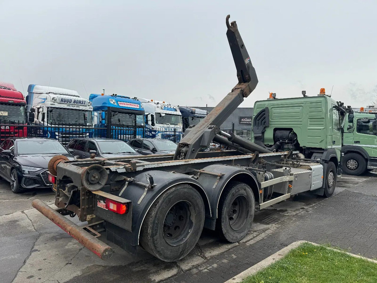 Volvo FM 370 6X2 EURO 6 VDL 21T HOOK - Hook-lift sunkvežimis: foto 3 Volvo FM 370 6X2 EURO 6 VDL 21T HOOK - Hook-lift sunkvežimis: foto 3